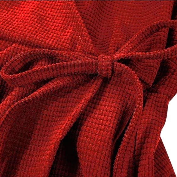 Simplee Apparel Textured  Tie Waist Short Cocktail Wrap Dress Sz Medium - Picture 5 of 6